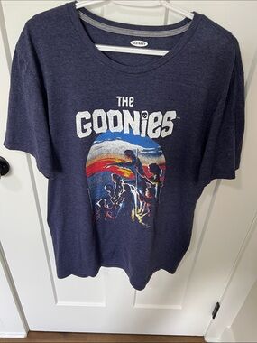 Old Navy Navy 'The Goonies' Graphic Tee with Retro Sunset Art XL
